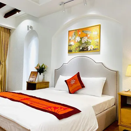 La Mandarina Hotel & Travel At 13 Hang Hanh Street